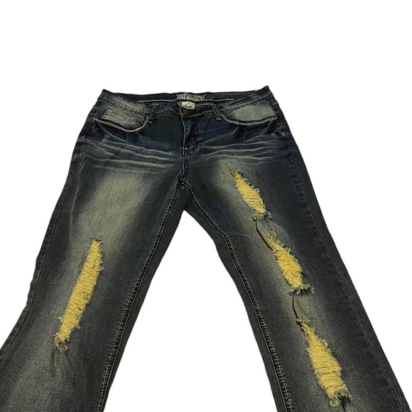 NWOT! Revolt Dark Denim Distressed Straight Leg Jeans, Juniors 15 - Picture 3 of 7